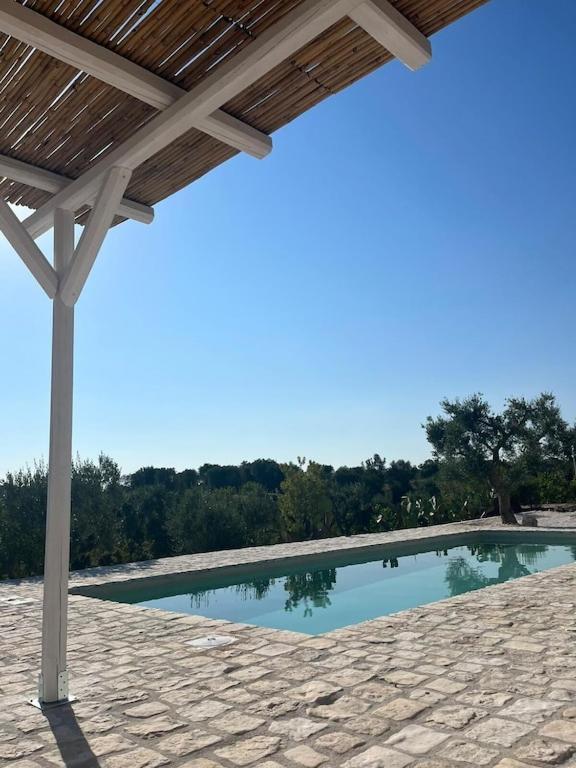 Casa Giuliveto - Charmantes Ferienhaus Mit Privatpool In Olivenhain Остуни Экстерьер фото