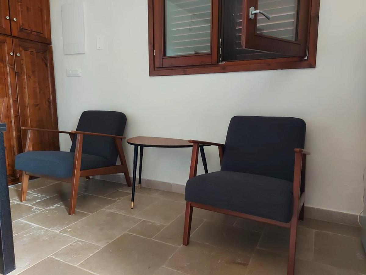Casa Giuliveto - Charmantes Ferienhaus Mit Privatpool In Olivenhain Остуни Экстерьер фото